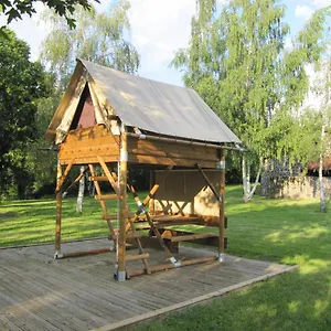 Camping Les Cabanes De L'ouest, Chavaniac-Lafayette